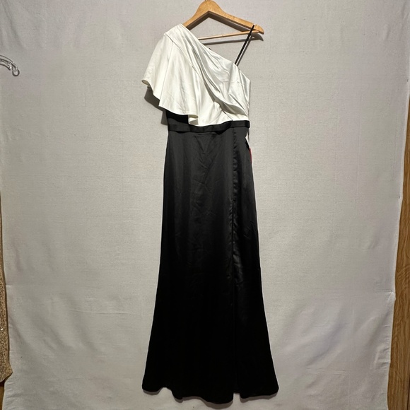 NWT Ieena for Mac Duggal Two Tone One Shoulder Dress - size 6 - Picture 4 of 6